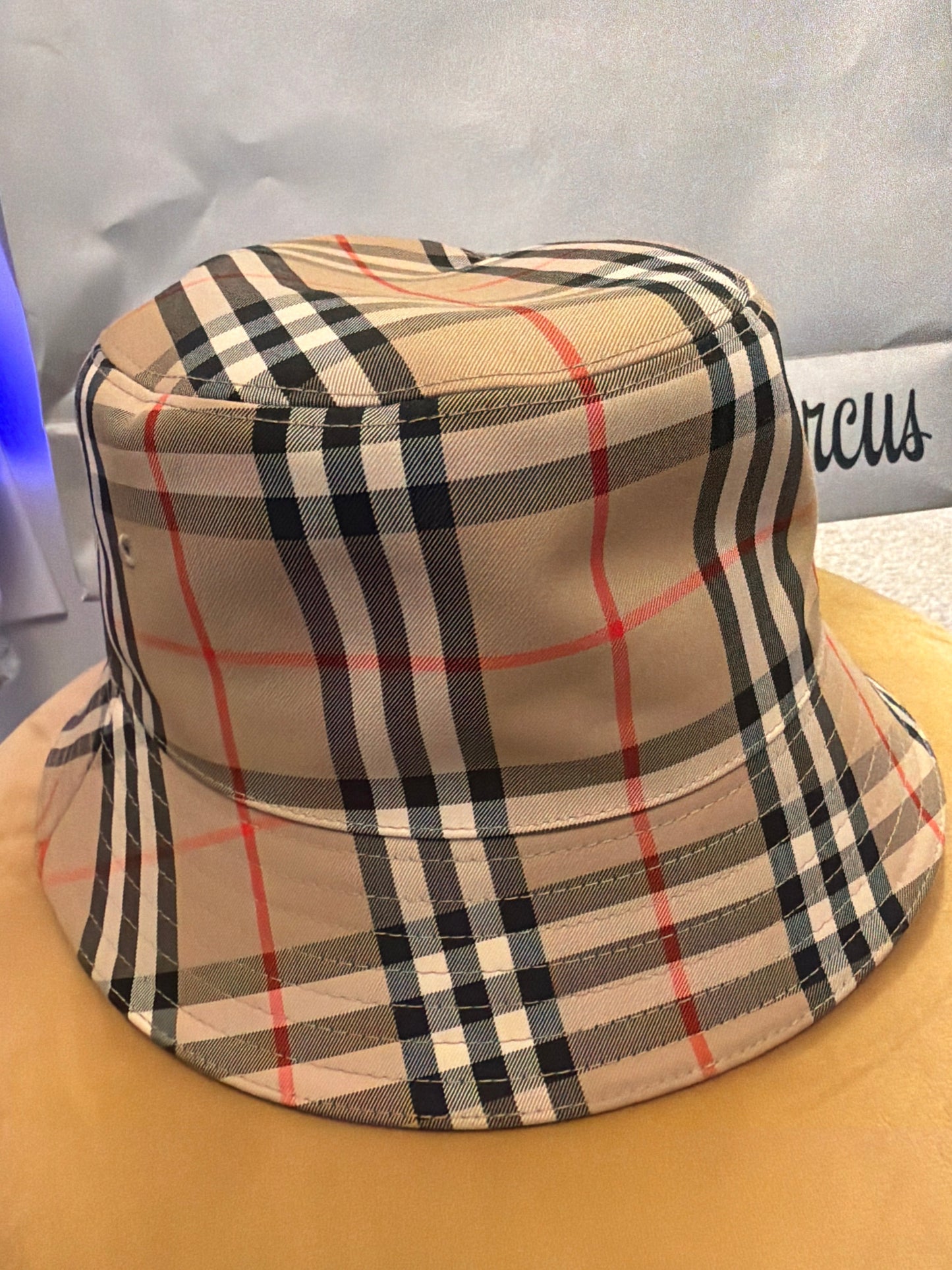 Burberry Classic Check Bucket Hat – Size L