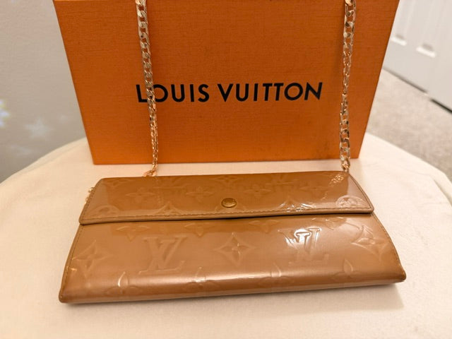 Louis Vuitton Patent Leather WOC Vintage – Caramel