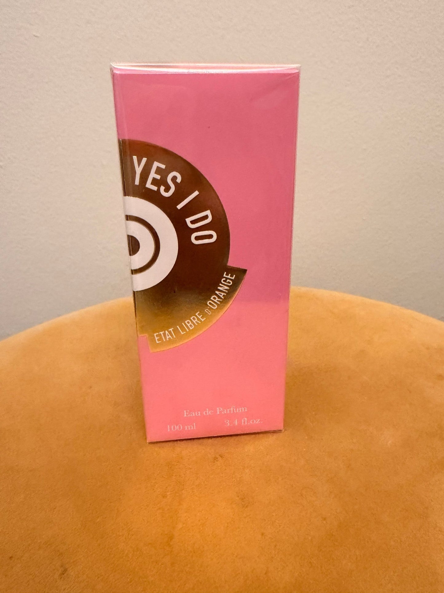 Noticed Atelier by Legzdiamond Etat Libre d'Orange Yes I Do Eau de Parfum in a vibrant pink 100ml bottle